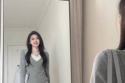 Long-Sleeve V-Neck Mock Two-Piece Two Tone Knit Top / Drawstring Waist Plain Wide Leg Sweatpants / Set