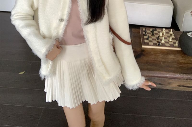 Round Neck Fray Cardigan