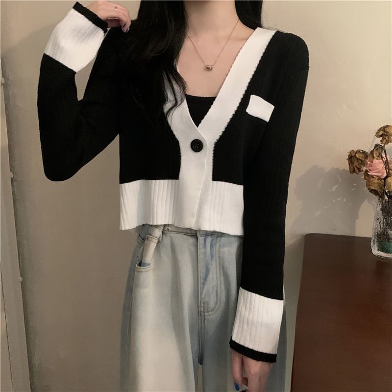 V-Neck Contrast Trim Button-Up Cardigan