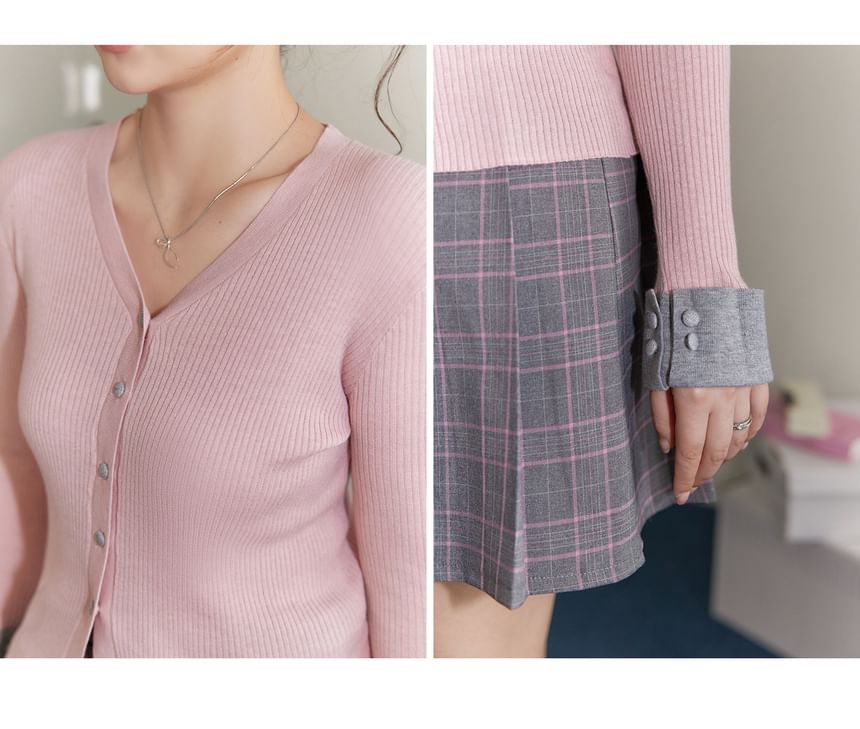 Plus Size High Rise Plaid Pleated Mini A-Line Skirt / Embroidered Skirt