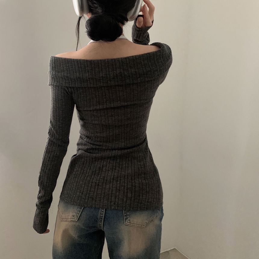 Off-Shoulder Slim-Fit Cardigan & Halter-Neck Camisole Set