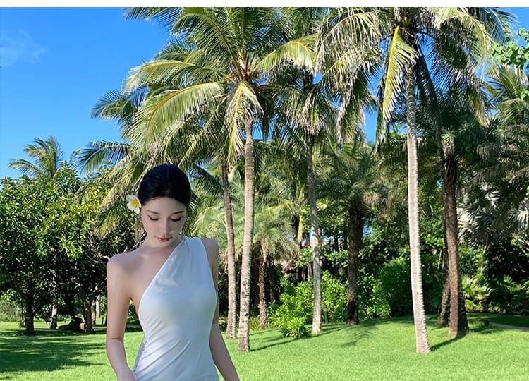 One-Shoulder Sleeveless Open Back Sheath Maxi Dress
