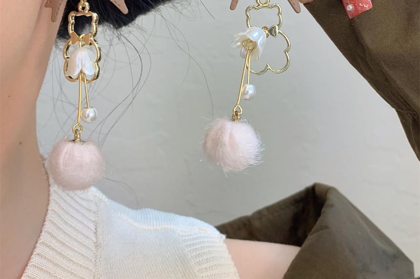 Drop Clip-On Pearl Faux / Earring Bow Pom