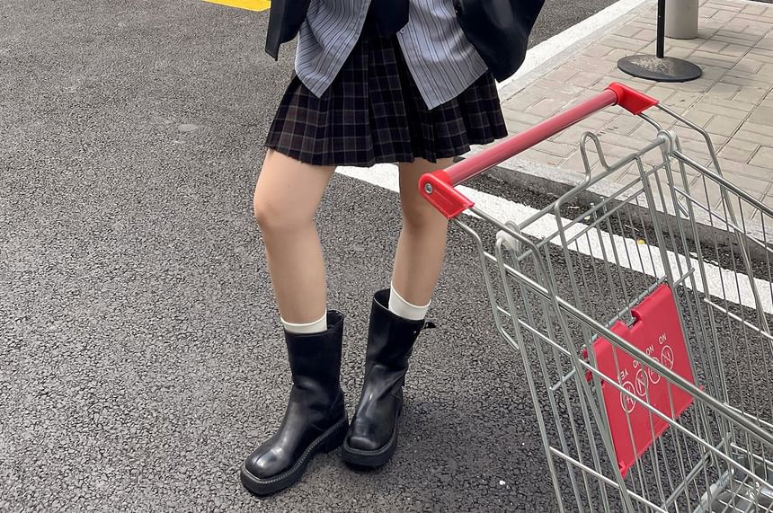 Plus Size Long Sleeve Collared Striped Heart Embroidered Shirt / Necktie