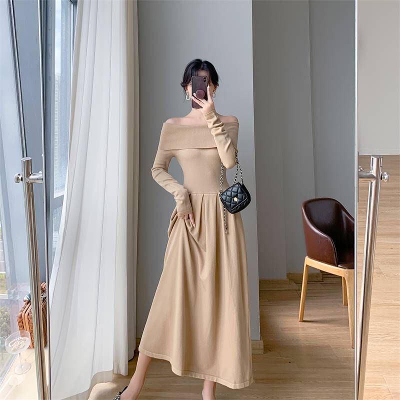 Off-Shoulder Knit Pleated Long-Sleeve A-Line Maxi Gown