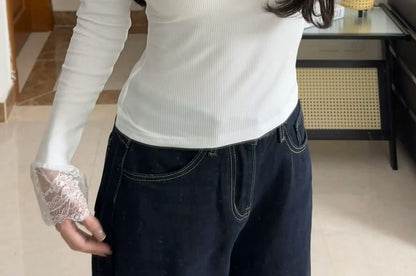 V-Neck Lace-Trimmed Simple Knit Tee