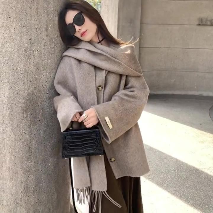 Round Neck Plain Single Breasted Coat