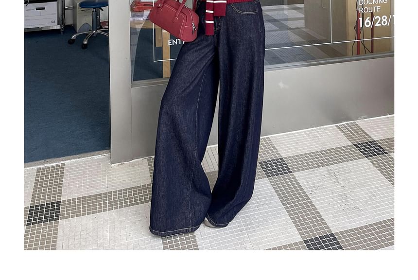 Plus Size Set: Dog Print Sweater + Striped Knit Cape