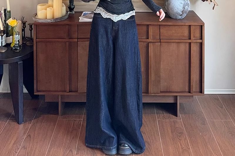 Mock Layered Lace Insert Fitted Long-Sleeve Top