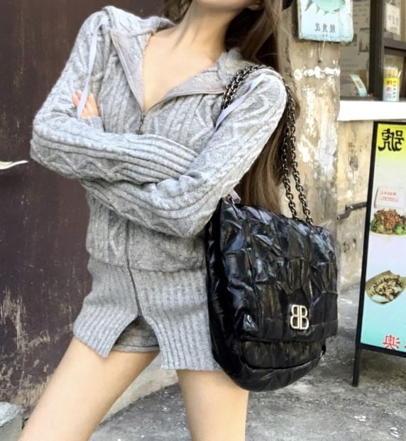 Cable-Knit Hooded Zip Cardigan / Hot Pants Set