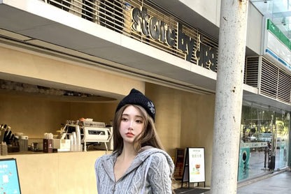 Cable-Knit Hooded Zip Cardigan / Hot Pants Set