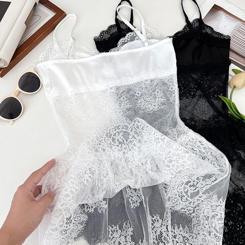 Flowy Spaghetti Strap Lace Top