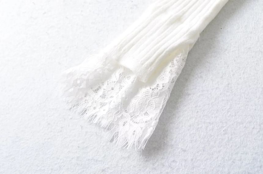 Cold-Shoulder Lace Cuff Ribbed Knit Top