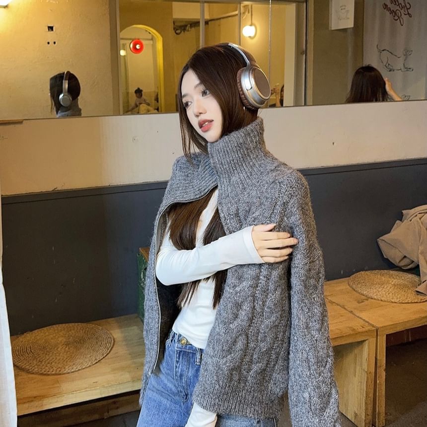 Plain Turtleneck Zip Cardigan