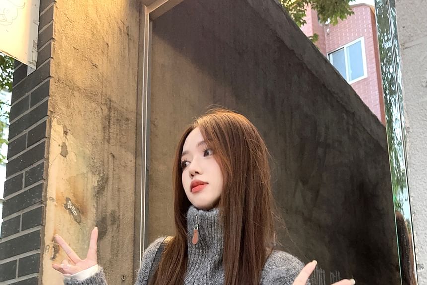 Plain Turtleneck Zip Cardigan