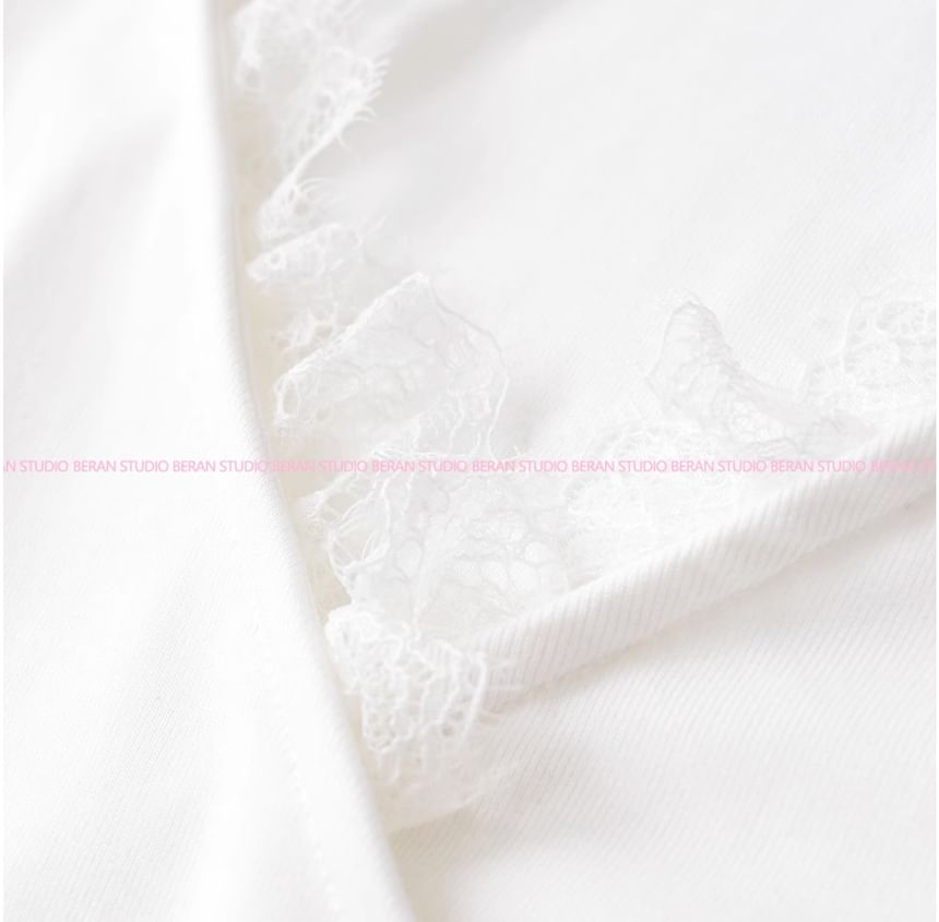 V-Neck Lace Trim Long-Sleeve T-Shirt