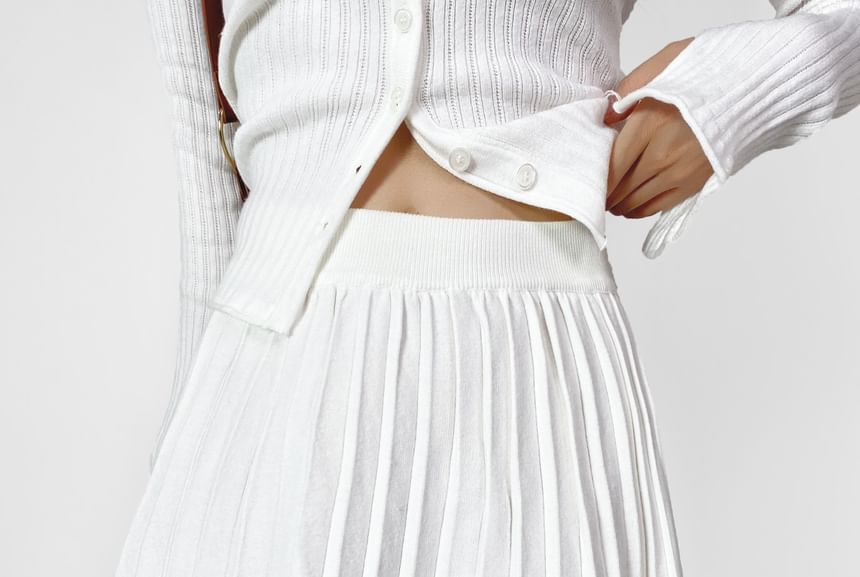 V-Neck Ribbed Knit Cardigan / Mid Rise Pleated Mini Skirt