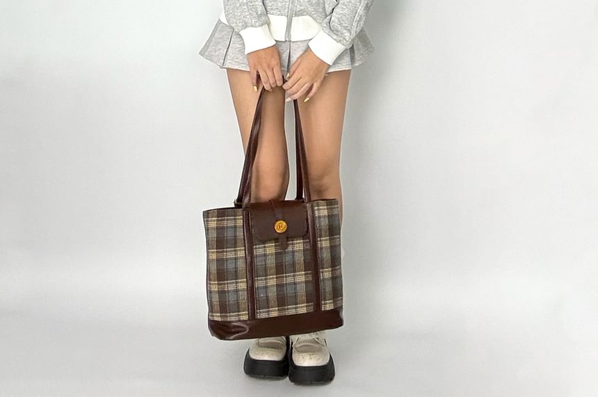 Stand Collar Jacket and Pleated Mini Skirt Set with Zip