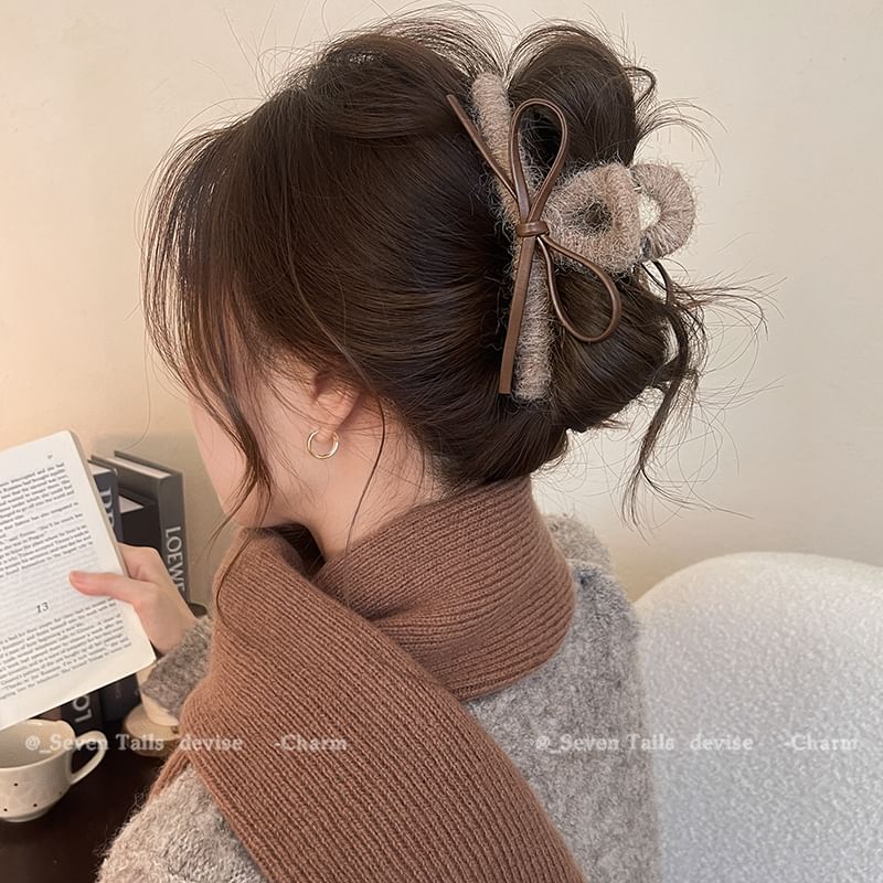 Bow Leather Claw Faux Hair