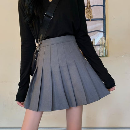 Plain Pleated Mini Skirt with High Rise