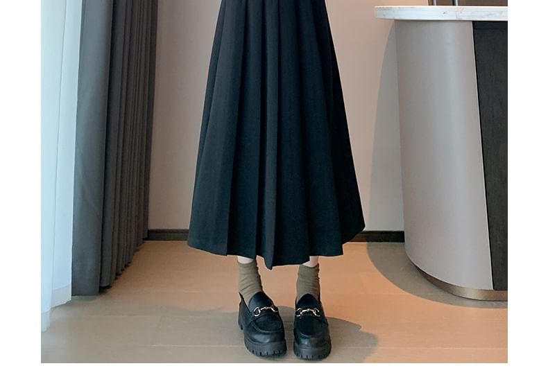 Pleated Midi Skirt and Belt Set with High Waist
