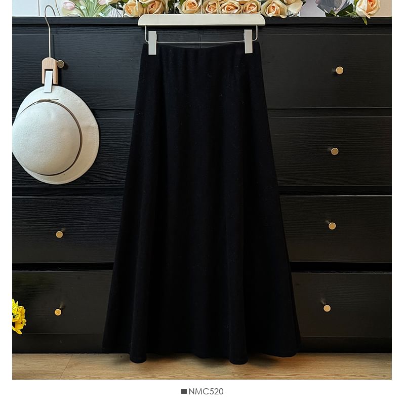 Basic High-Rise A-Line Skirt