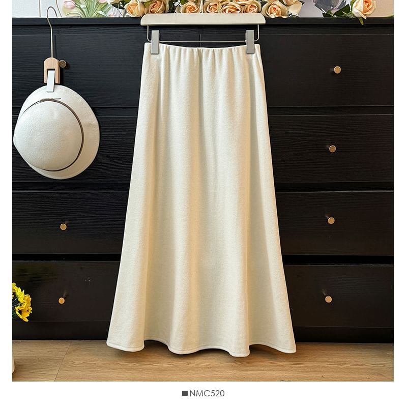 Basic High-Rise A-Line Skirt