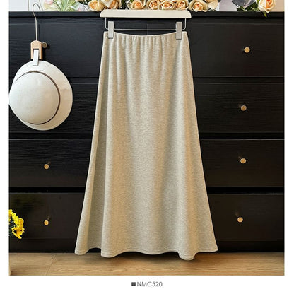 Basic High-Rise A-Line Skirt