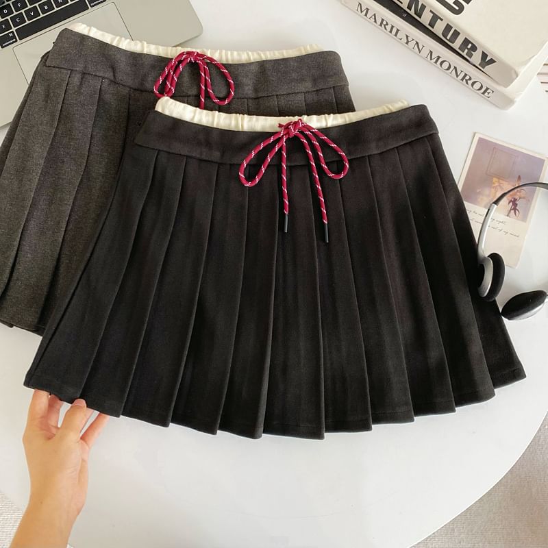 Drawstring Waist Two-Tone Pleated Mini A-Line Skirt