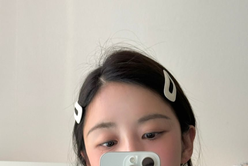 Hair Designs) Set Faux 2: (Various Leather Clip of