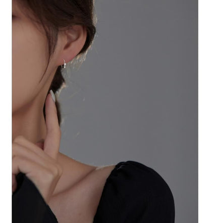 Huggie Silver Star Ear Cuff Earring / Sterling S925