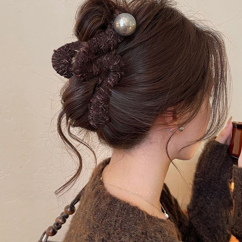 Claw Pearl Faux Hair Yarn