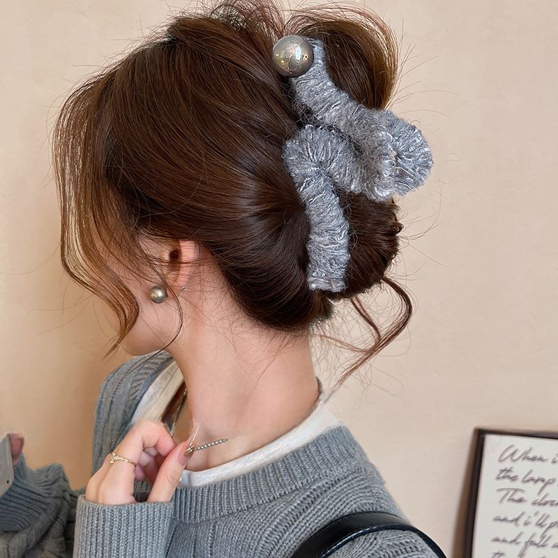 Claw Pearl Faux Hair Yarn