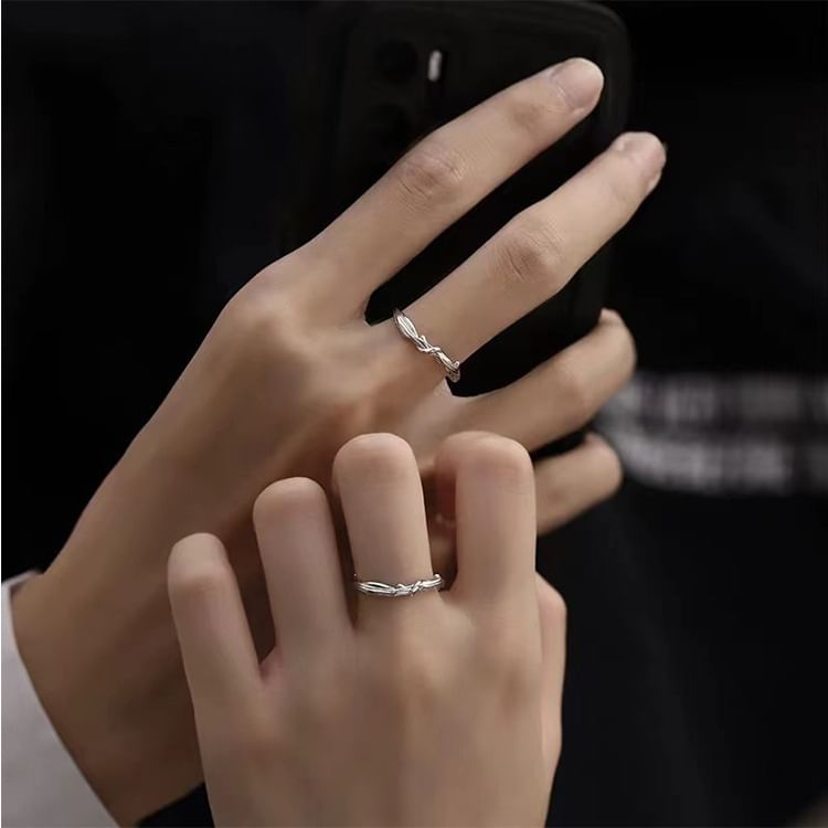 Couple Matching Twist Ring - Metal Band