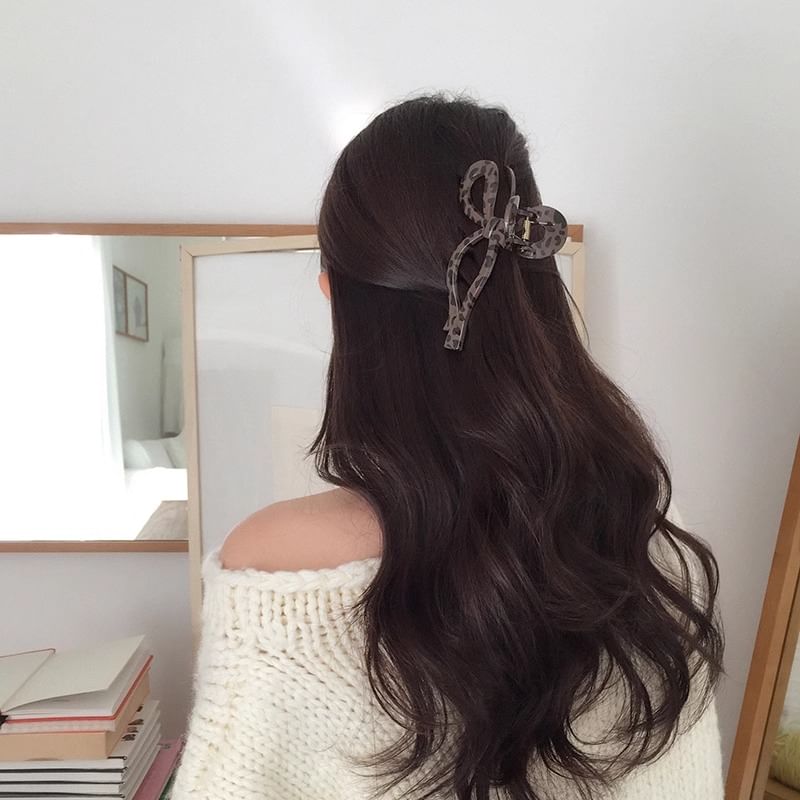 Leopard Acrylic Print Claw Hair