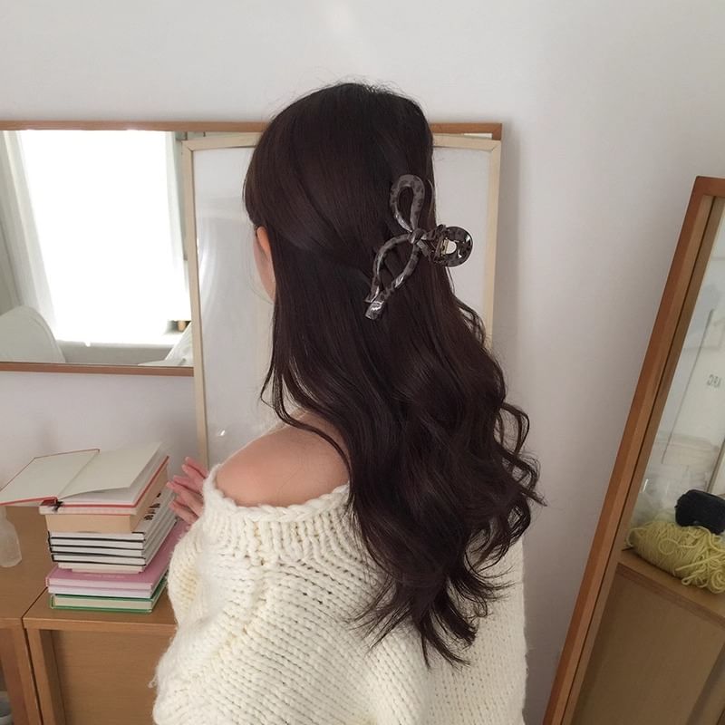 Leopard Acrylic Print Claw Hair