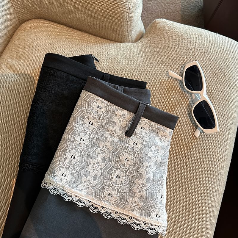Lace Panel Mini Skirt with High-Rise Mock Two-Piece Design