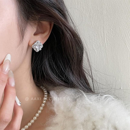 Rhinestone Earring Leaf Stud