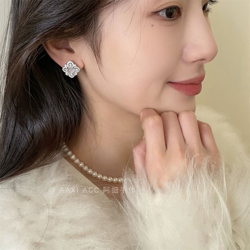 Rhinestone Earring Leaf Stud