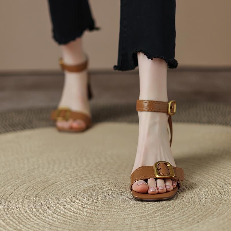 Round Heel Buckled Sandals