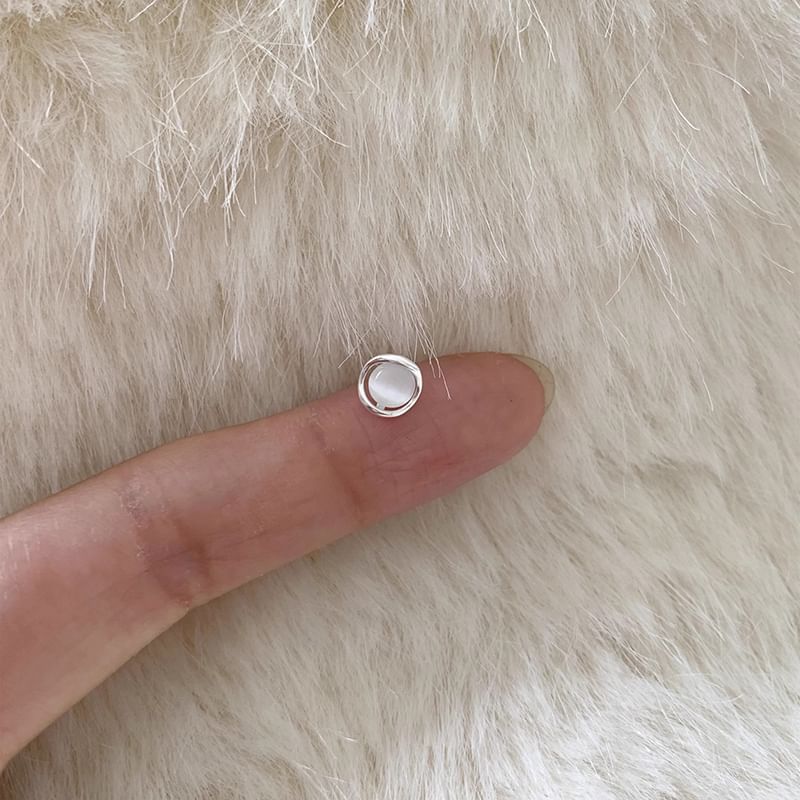 Faux Cat Alloy Earring Eye Stone Stud