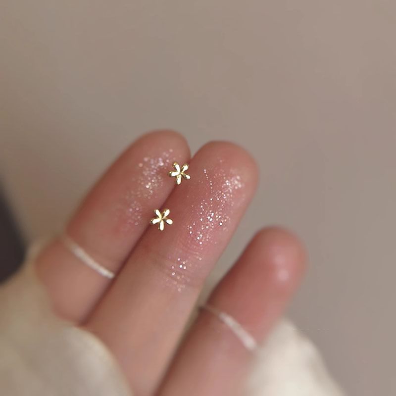 Alloy Earring Floral Stud