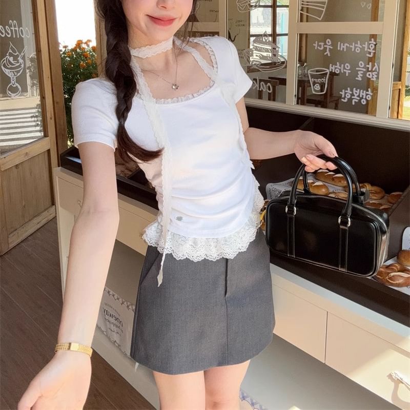 Scoop Neck Lace Trim Short-Sleeved T-Shirt