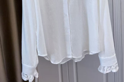 Pocket Detail Lace Trim V-Neck Long-Sleeved Shirt