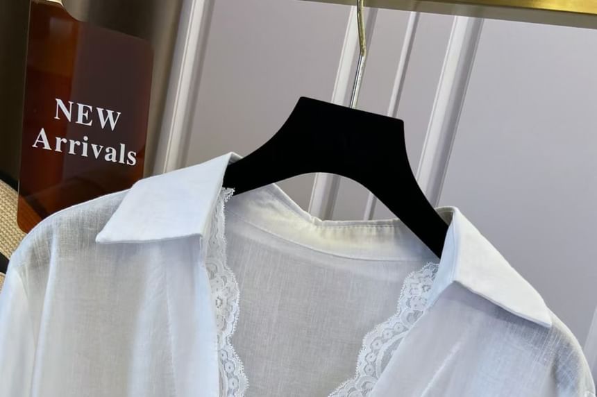 Pocket Detail Lace Trim V-Neck Long-Sleeved Shirt