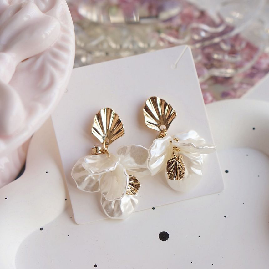 Earring / Drop Clip-On Shell Fringed