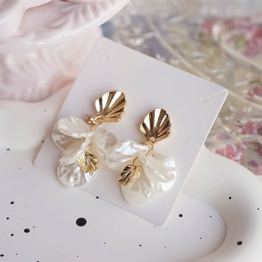 Earring / Drop Clip-On Shell Fringed