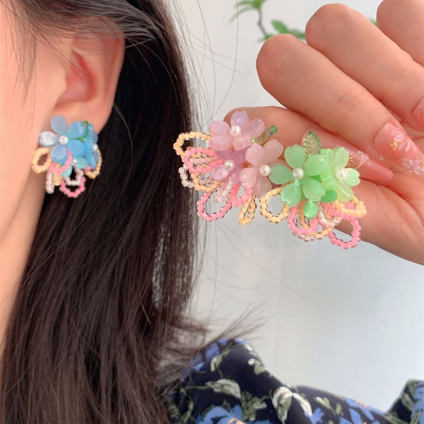 Faux Clip-On / Beaded Ear Flower Earring Pearl Stud