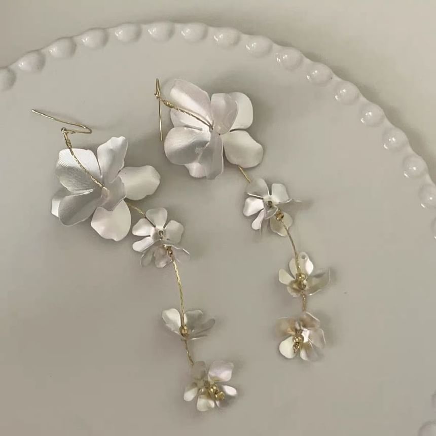 Dangle Earring Floral