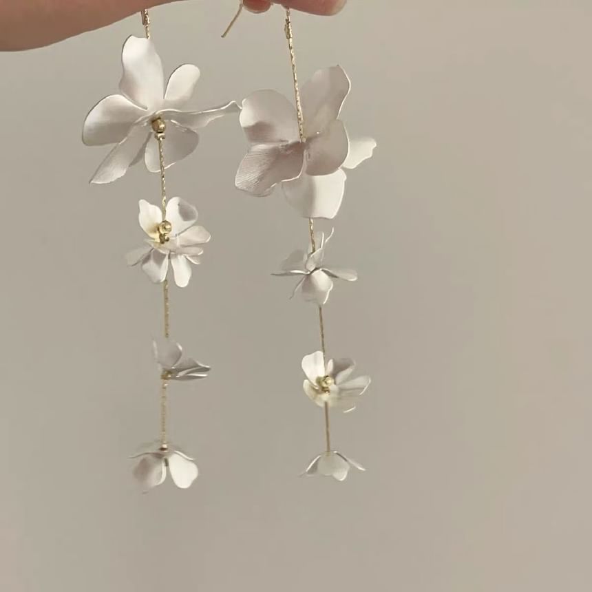 Dangle Earring Floral